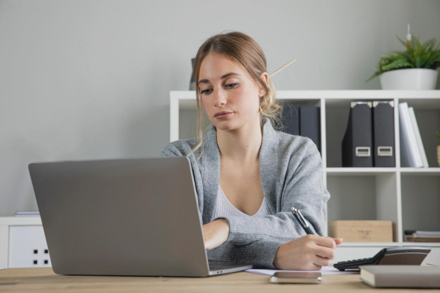 Documents de travail et analyse financière