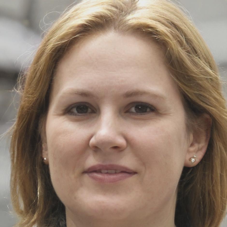 Portrait de Léonie Vasseur, experte en gestion d'entreprise